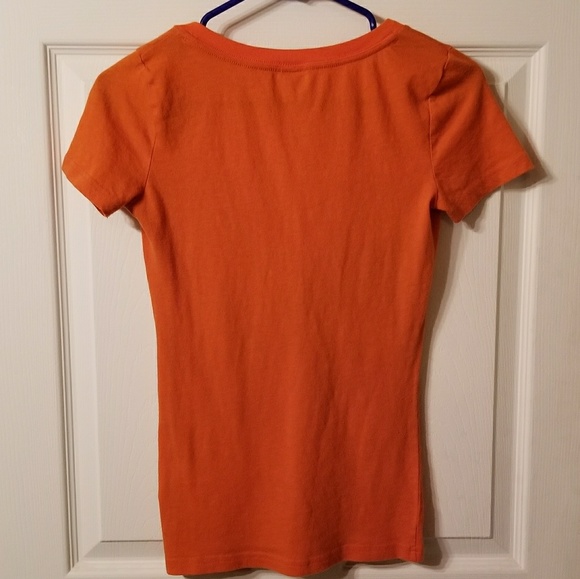 EUC Hollister short sleeved V neck - Picture 2 of 3