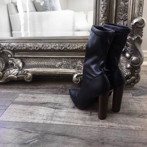 Bundle for @eclondon