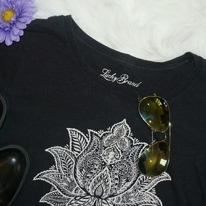 Lucky Brand T-shirt