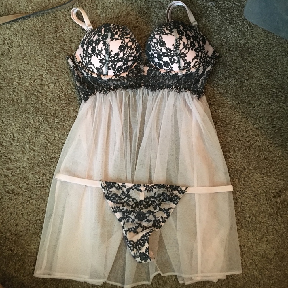 VS Dream Angels Lingerie 34B