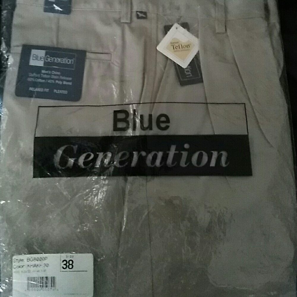 Men's khaki pants 38w x 30l