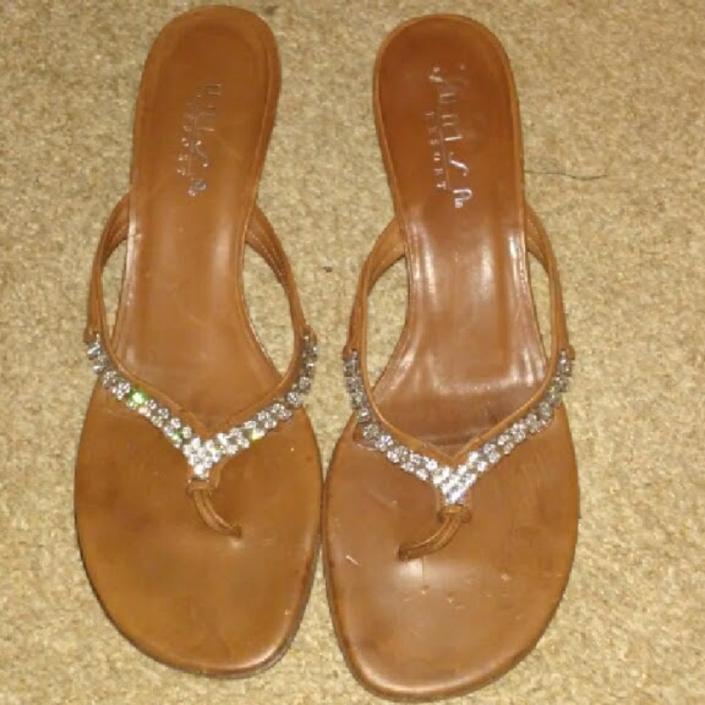 Blingy thong strap kitty heels