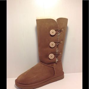Ugg Bailey Button Triplet II 1016227