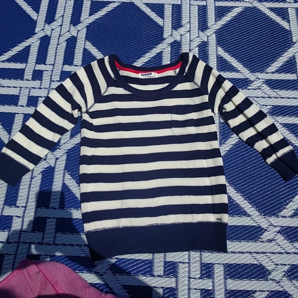 Garage striped top
