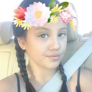 Meet your Posher, Mia