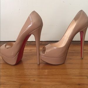 Christian Louboutin Nude peep-Toe Platform Pumps