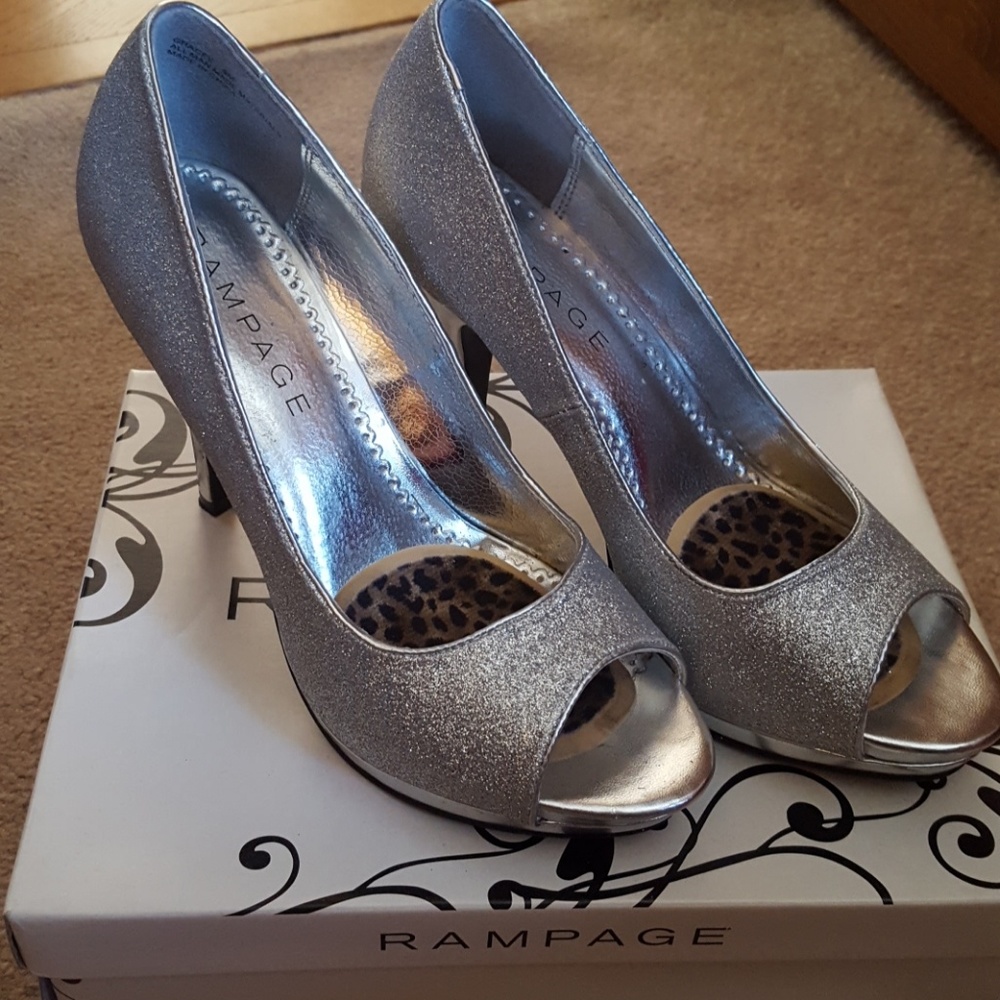 RAMPAGE Silver Sparkle Peep Toe Heels 8.0 M