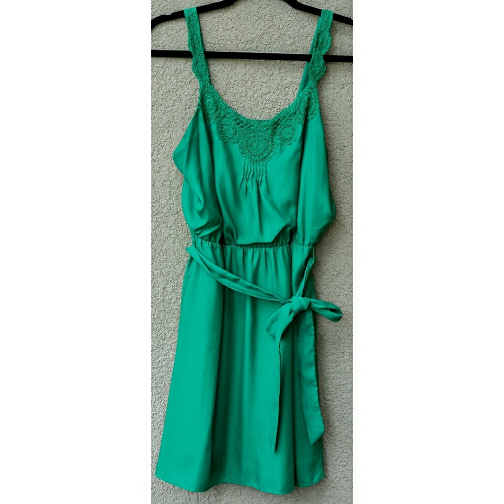 LC Lauren Conrad emerald green dress