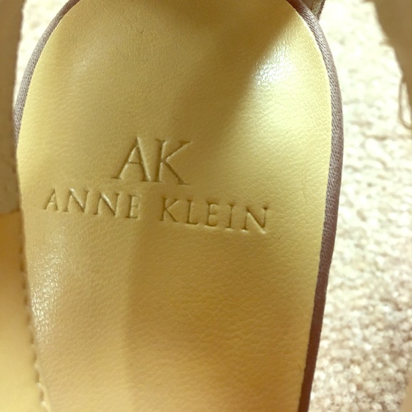 Anne Klein shoes - Picture 2 of 6