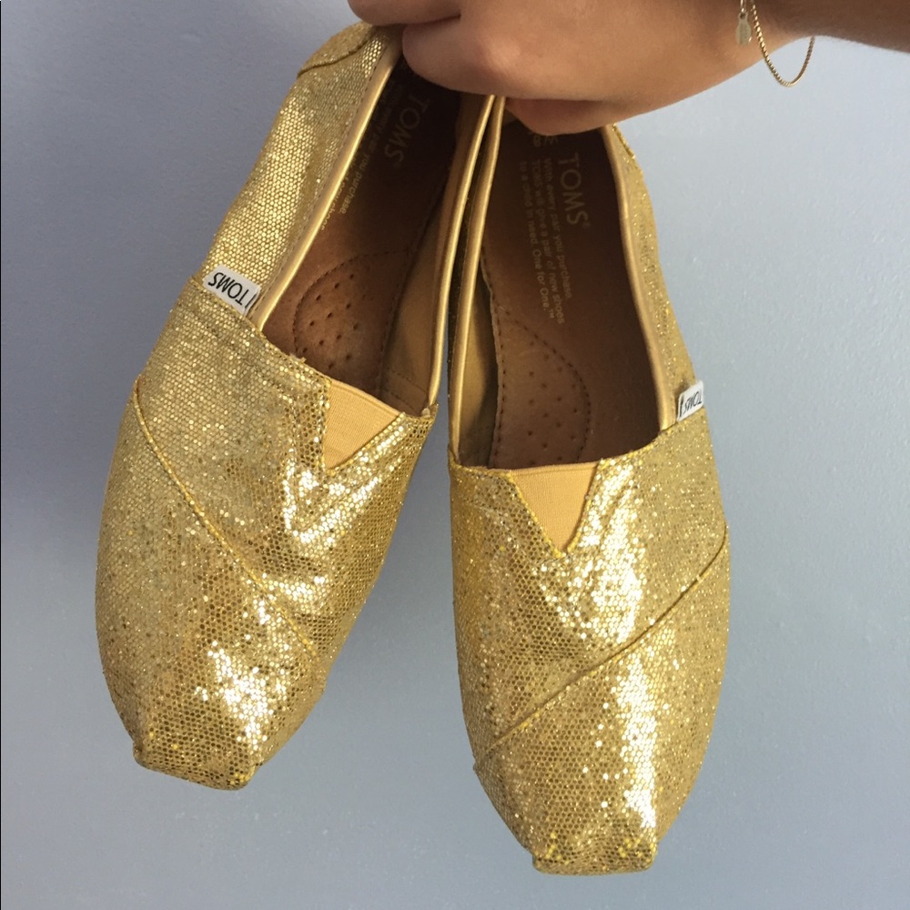 B2GO • Beautiful Gold Limited Edition Toms • S8