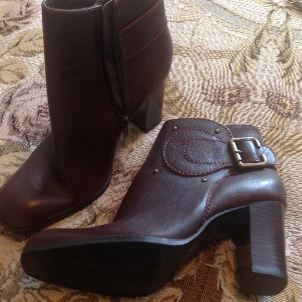 aNA brown leather ankle boots - Picture 1 of 5
