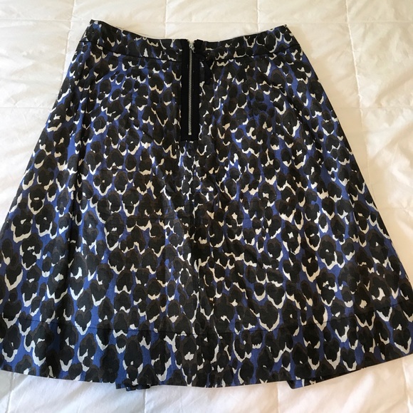Elie tahari skirt size 10. - Picture 3 of 3