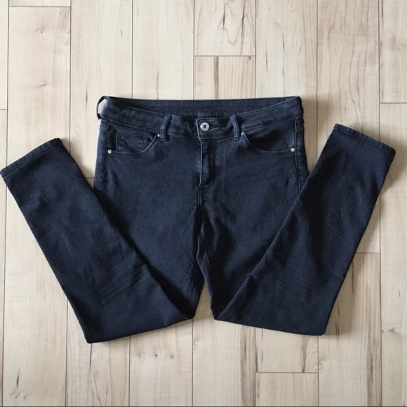 Low Rise Black Faded Cropped Stretch Jeans! - Picture 6 of 7
