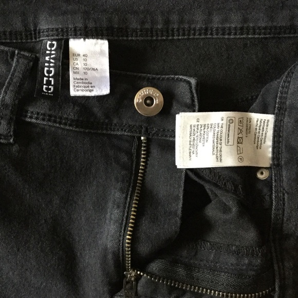 Low Rise Black Faded Cropped Stretch Jeans! - Picture 7 of 7