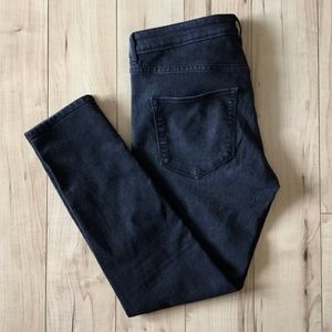 Low Rise Black Faded Cropped Stretch Jeans!
