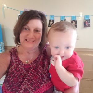 Meet your Posher, Elaine