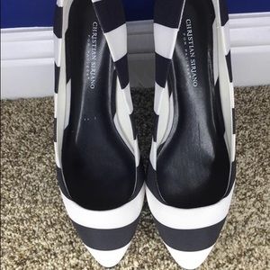 Black & white pointed flats - Size 11w