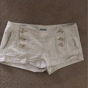 Express cream shorts