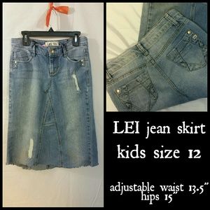 LEI jean skirt. size kids 12. Modest. No splits.