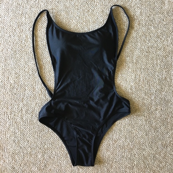 The Pamela Sunny Suit- BLACK - Picture 2 of 8