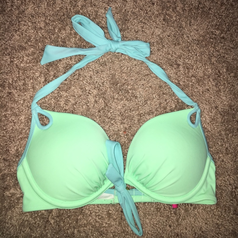 Victoria secret swimsuit top bombshell