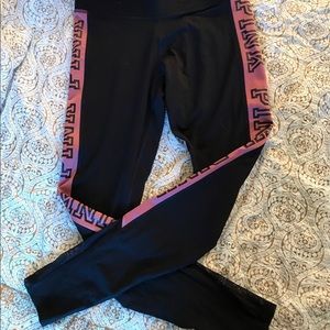 PINK Ultimate Yoga Leggings