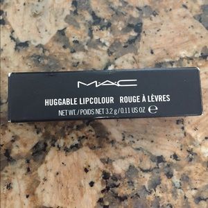 MAC huggable lip color