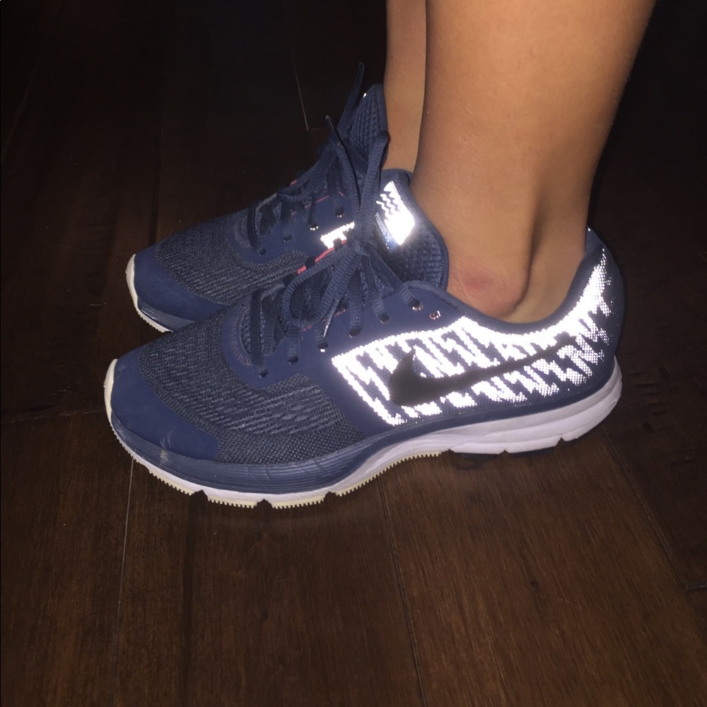 NIKE tennis shoes! brand new