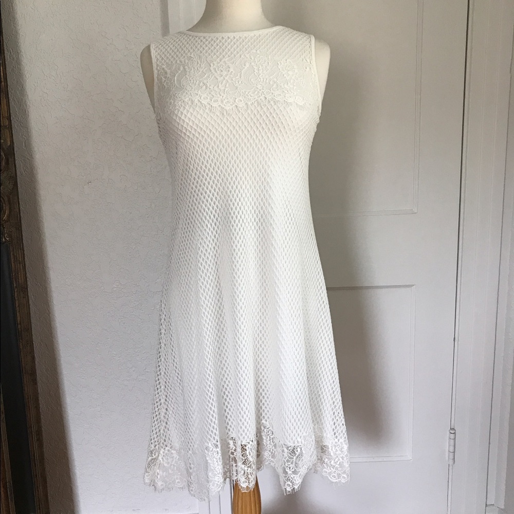 Off white dress Max Studio, new with tag.