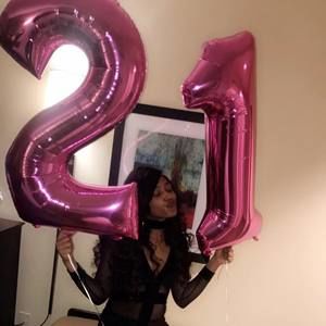 Meet your Posher, Jillian