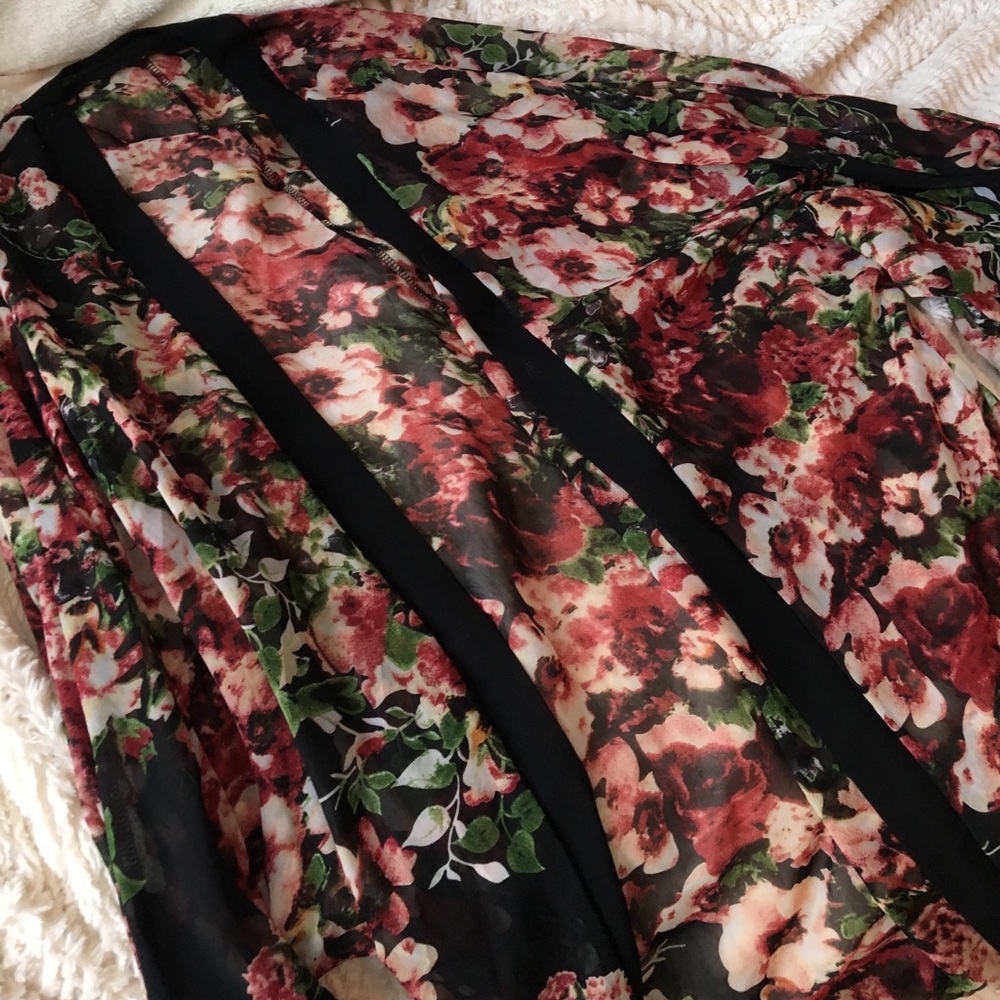 FLORAL KIMONO