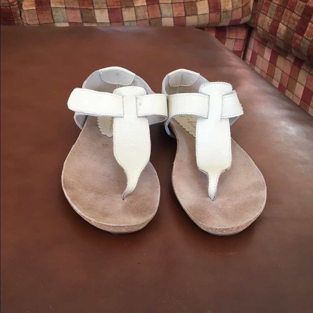 Cream thing sandals with back covering