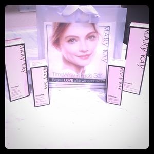 Mary Kay Timewise Miracle Set