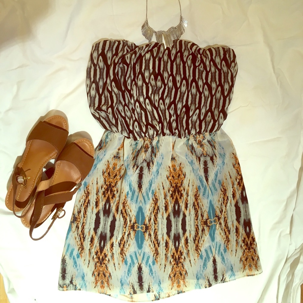 Guess strapless dress!