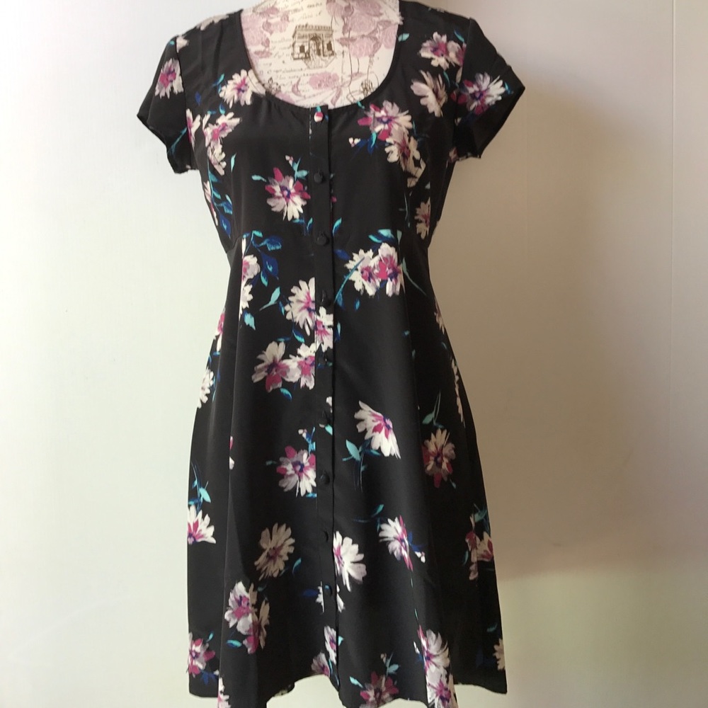 O'Neil Betty fit and flare Black floral