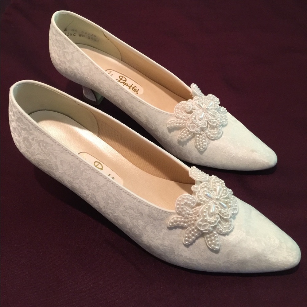 Bridal shoes. Dyeables Brocade & Pearl Shoes.