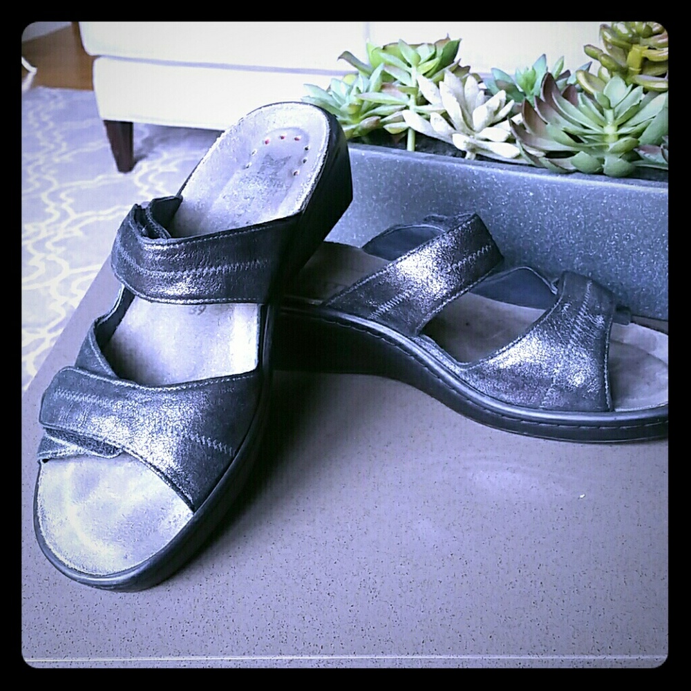 Mephisto sandals