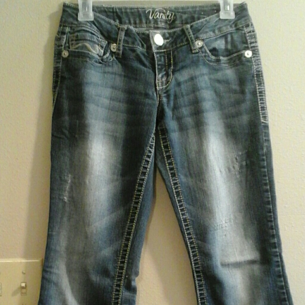 Vanity size 26 jeans