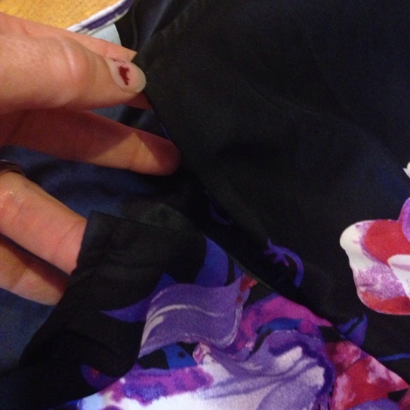 Beautiful cold shoulder dress - Picture 4 of 5