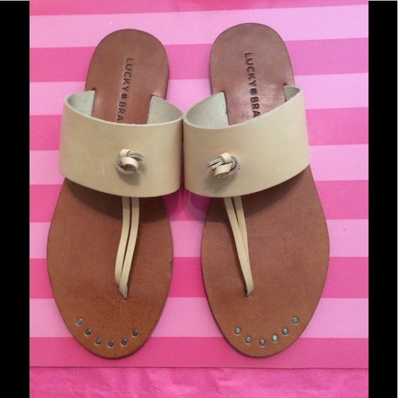 Lucky Brand Shoes - 🌺BRAND NEW-CUTE LUCKY BRAND LEATHER SANDALS-NWT