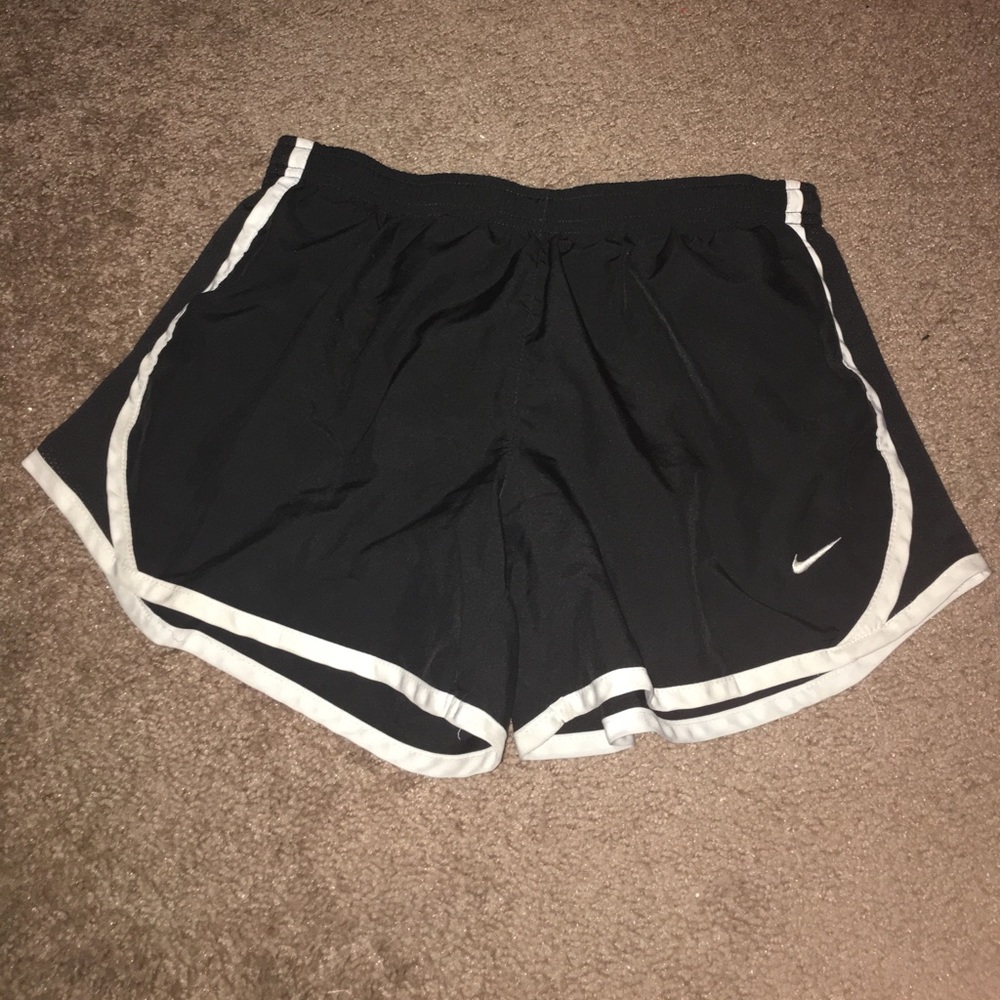 Black nike shorts