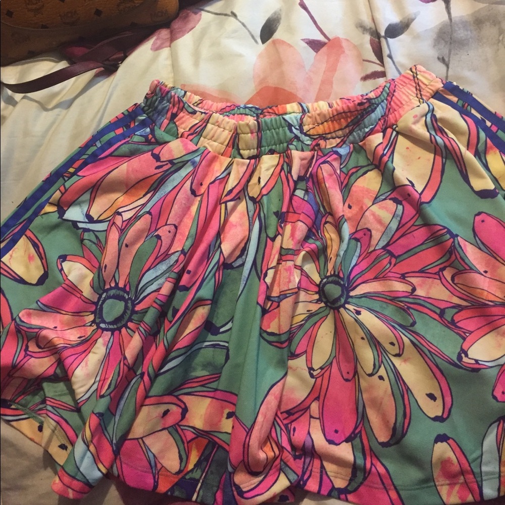 ✨sold✨... Adidas