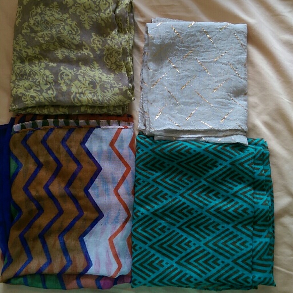 Scarf bundle - Picture 2 of 2