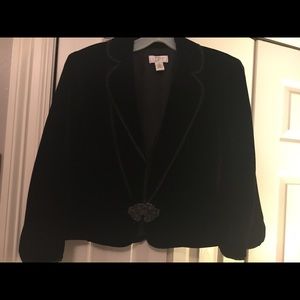 Black clasp shrug jacket