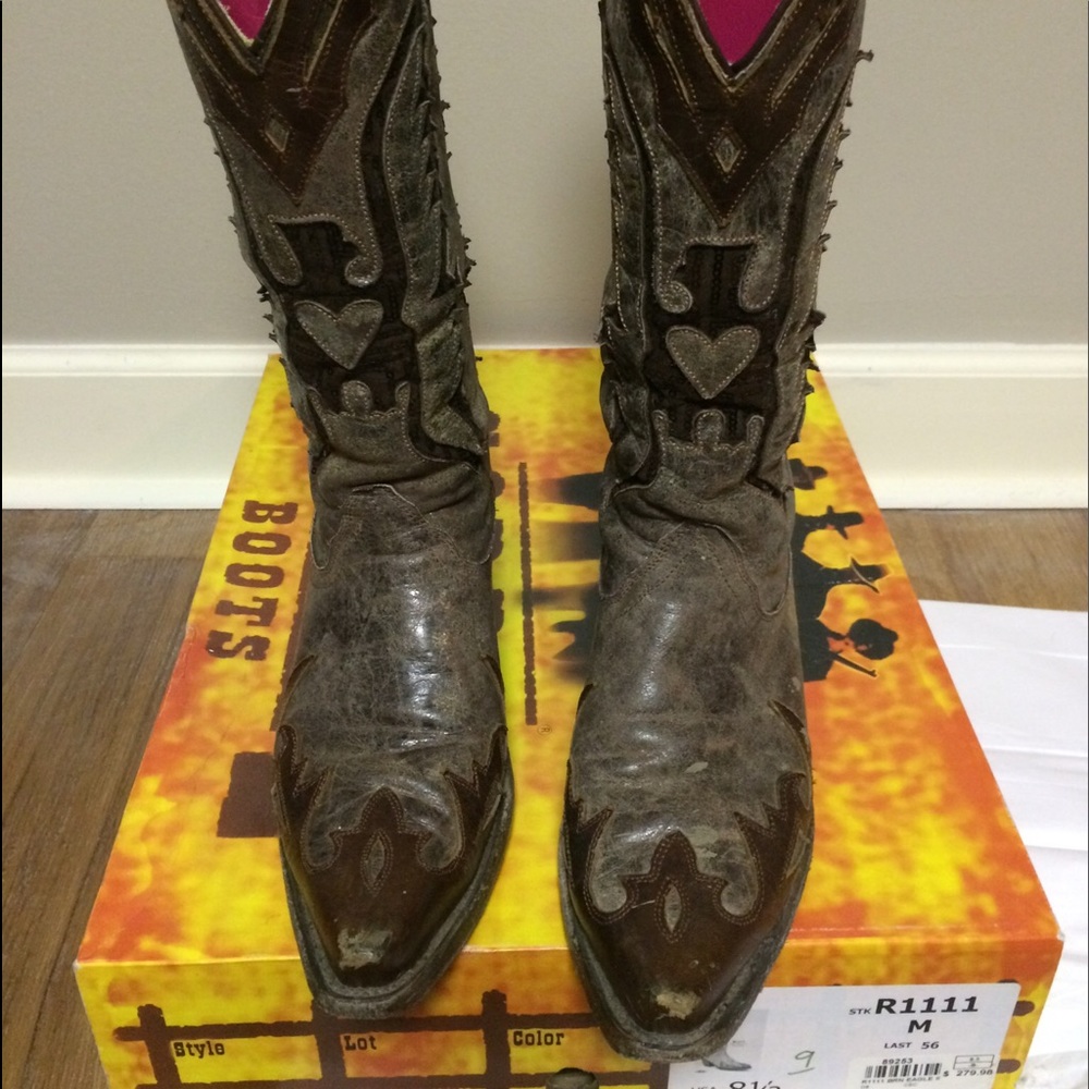 Corral cowboy boots