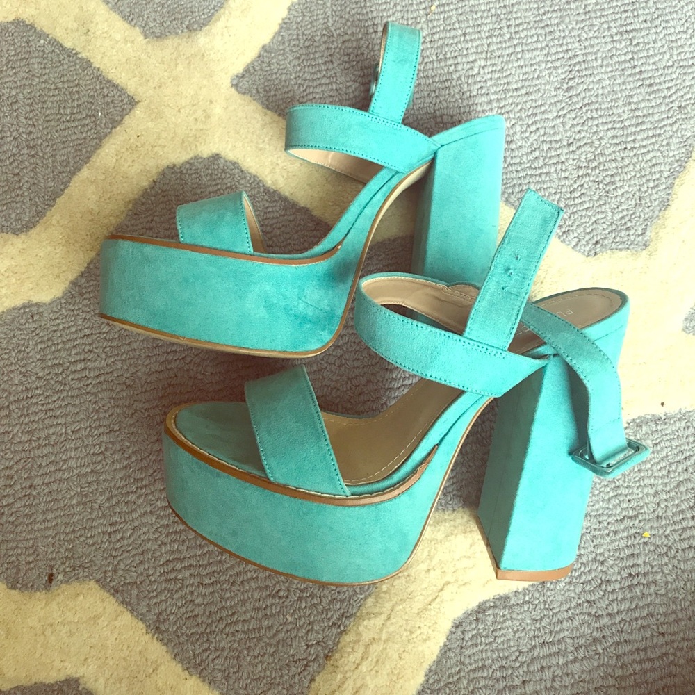 Size 8 Turquoise suede platform sandal heels