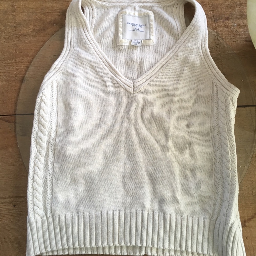 American Eagle Sweater vest