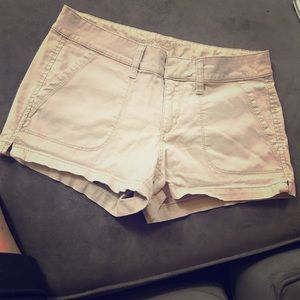 A pair of tan Arizona shorts size 7