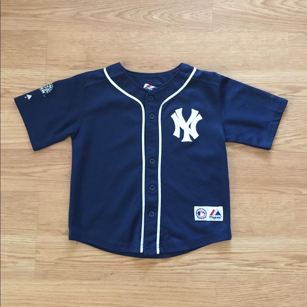 Little boys' Derek Jeter jersey.