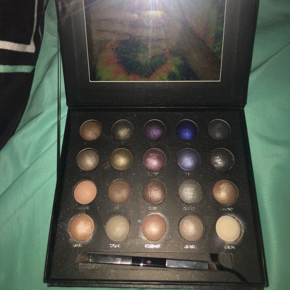 Laura Geller New York eyeshadow